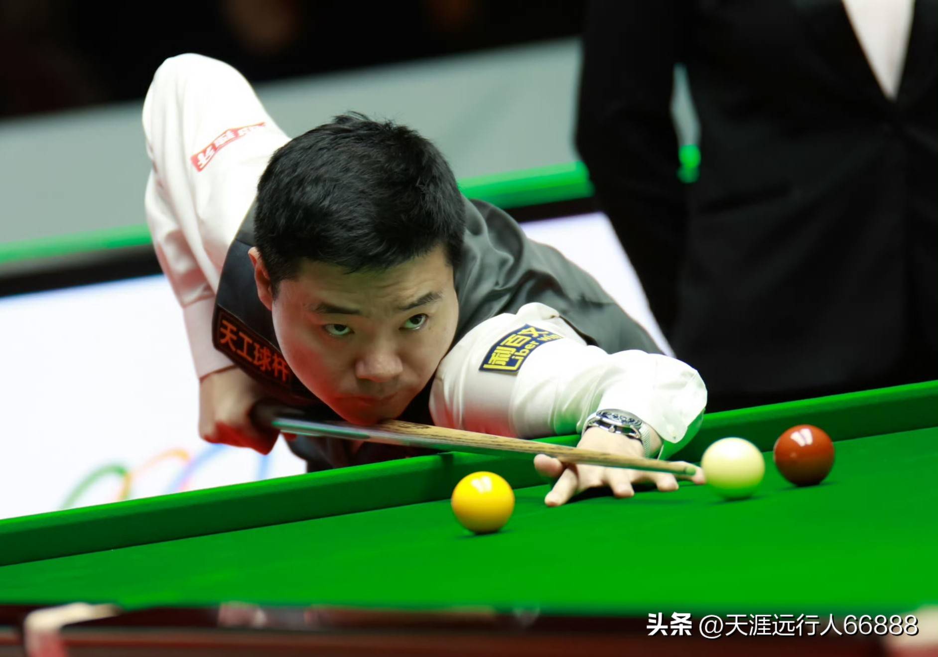 时如何脱颖 时如何脱颖