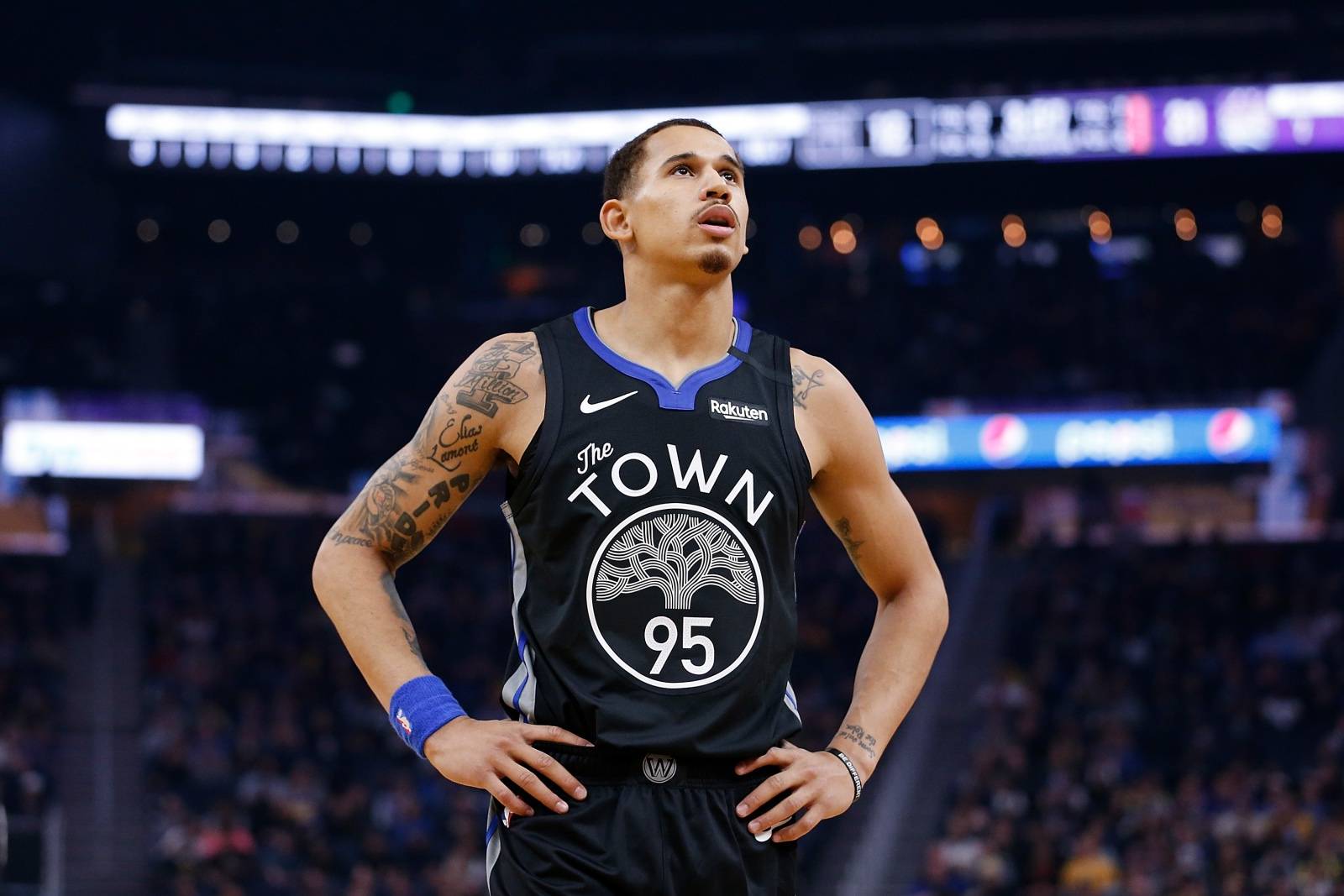 借其独特的 借其独特的